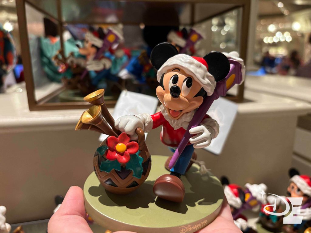 Idée n°3 de cadeau de Noël à Disneyland Paris : une figurine