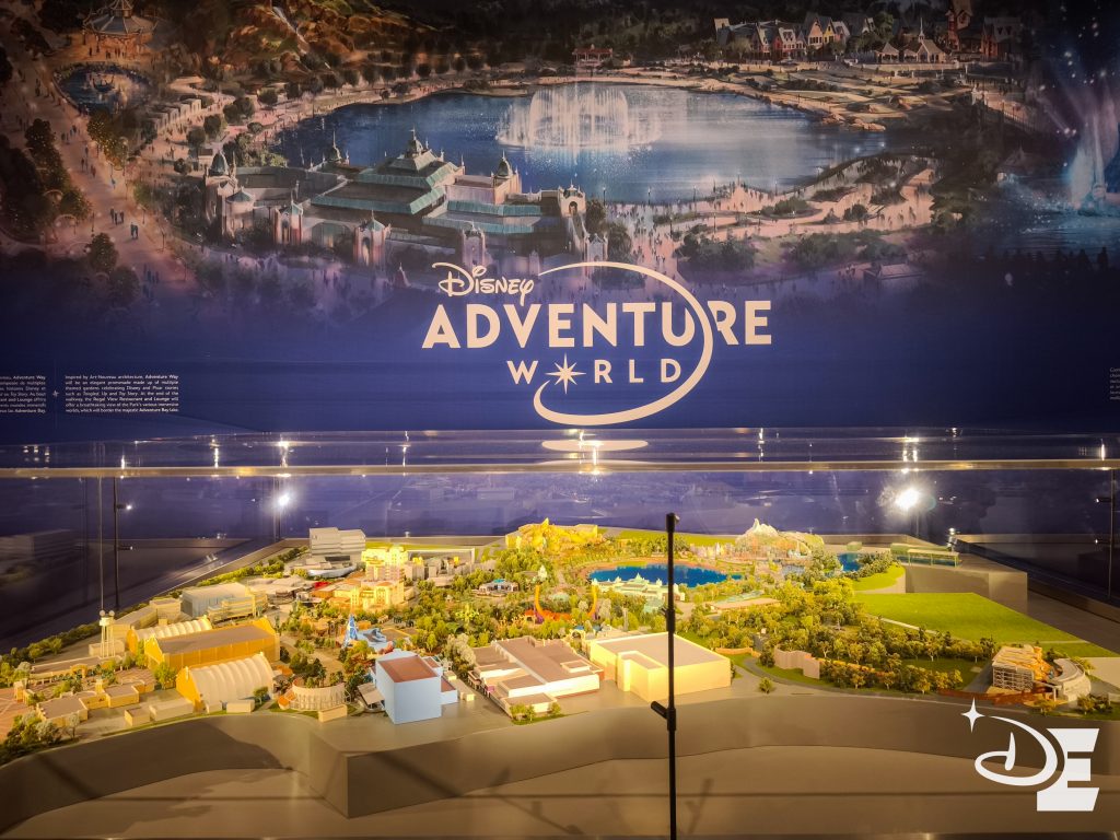Vue entière de la maquette de Disney Adventure World