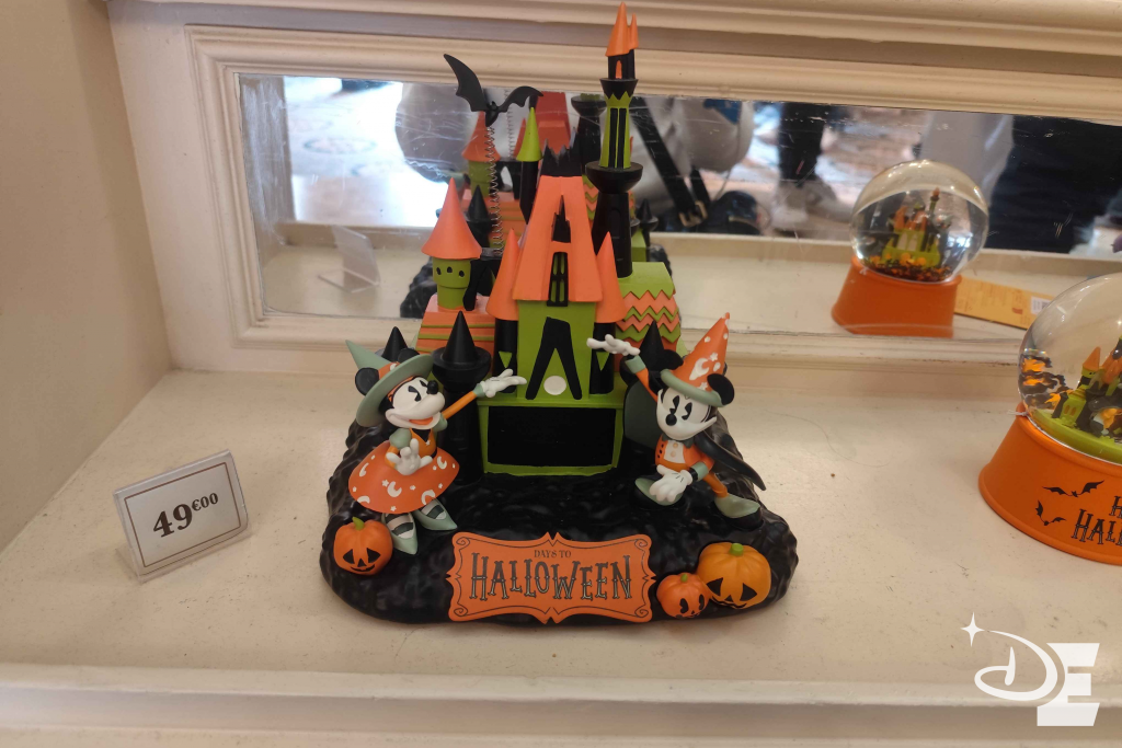 décompte d'halloween avec mickey et minnie