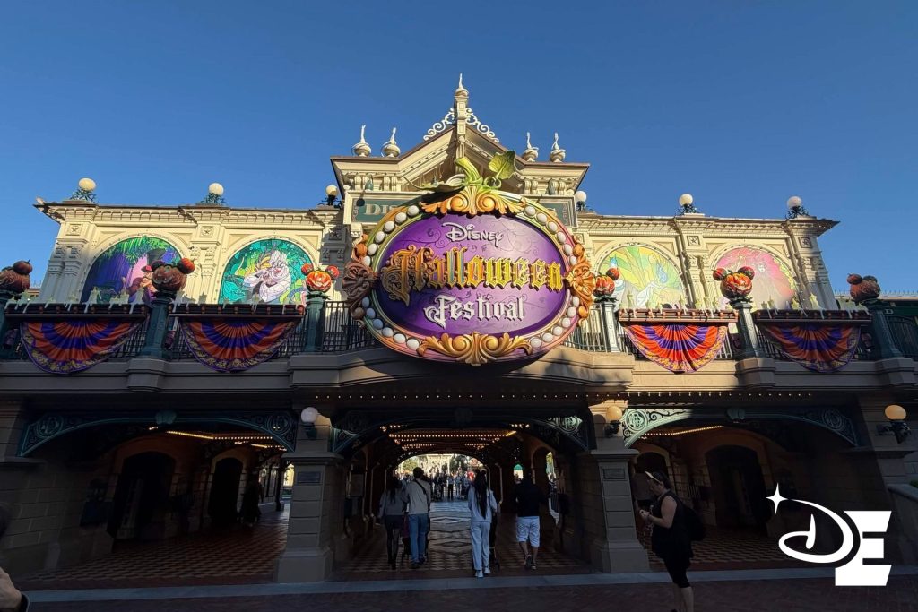 nouvelles décorations d'halloween 2026 sur Main street station