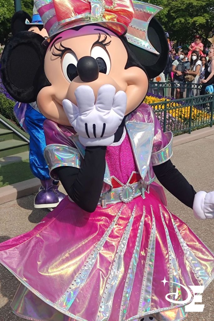 Minnie en tenue des 30 ans
